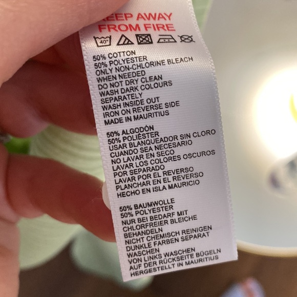 BDG tee. BNWT - Picture 5 of 5